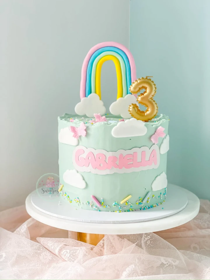 botercreme bruidstaart met verse bloemen op maat Sweetjes